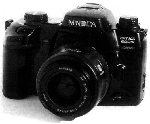 Профессиональная 35-мм зеркальная автоматическая автофокусная фотокамера Minolta Dynax 600si Classic.