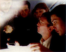 Том Кеннеди, главный фоторедактор журнала NG, на фестивале «Интерфото 96».