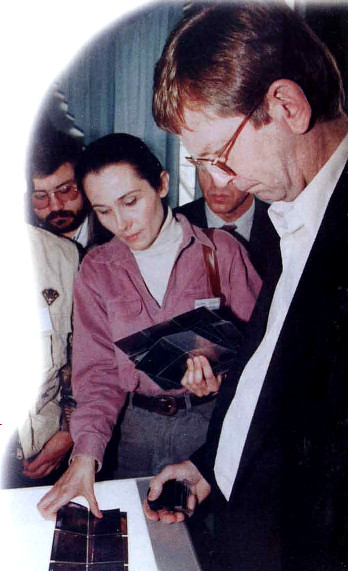 Том Кеннеди, главный фоторедактор журнала NG, на фестивале «Интерфото 96».