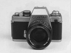 Зеркальная механическая фотокамера Contax S2