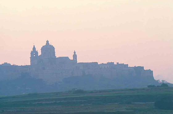 Мдина. Мальта (фото. Роджер Хикс). Объектив 200 мм, штатив.