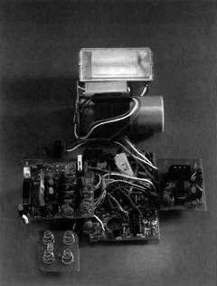 Внутренности современной электронной вспышки.