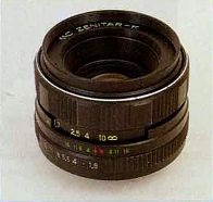 Zenitar 50mm f/1.9 — штатный объектив для камер Zenit с байонетом K.