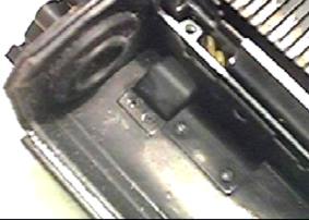 Разборка фотоаппарат Киев-4, крышка гнезда синхроконтакта